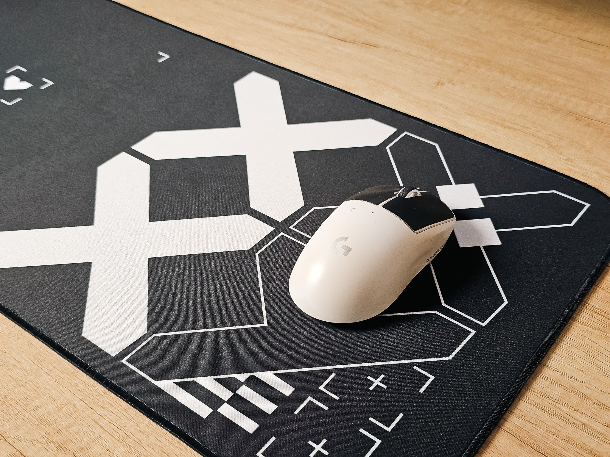 Mousepad X White | MGMGAMERS