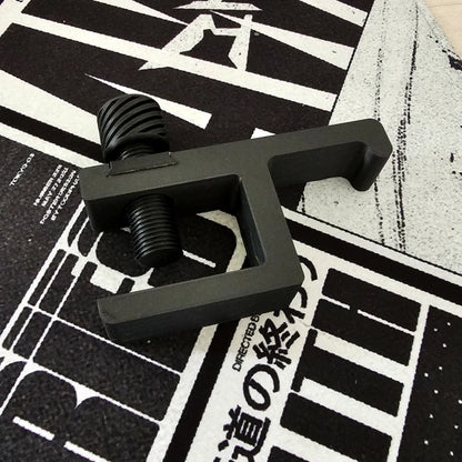 Suporte para fone de ouvido - Pressione | EXTRAS MGM