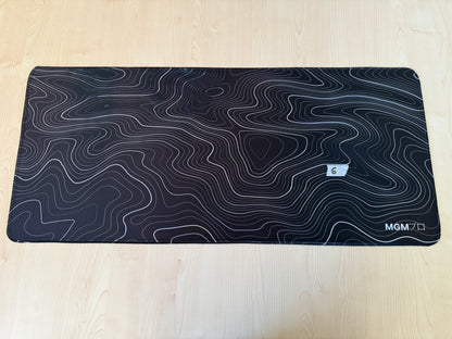 Mousepad topografico negro 6 90x40  | Serie Pro - OUTLET